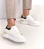 Białe Sneakersy Zdobione Tłoczeniem Peyton